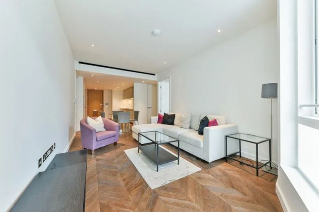 Flat to rent in 2 Bed Apartment In Pico House, 2 Prospect Way, London, London