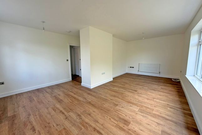 7, Hackness Drive, Scarborough photo 3