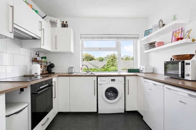 Flat 11, Barrowfield Court,, Barrowfield Lane, Warwickshire photo 4