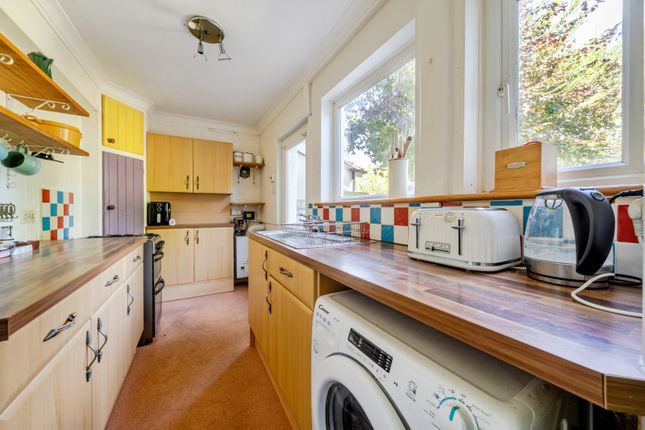 29, Toynbee Road, London photo 4