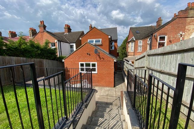125, Kitchener Road, High Wycombe photo 4