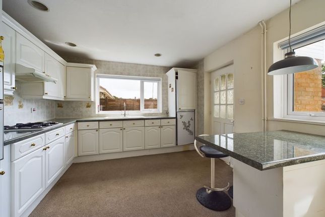 Bungalow for sale in The Beagles, Cashes Green, Stroud