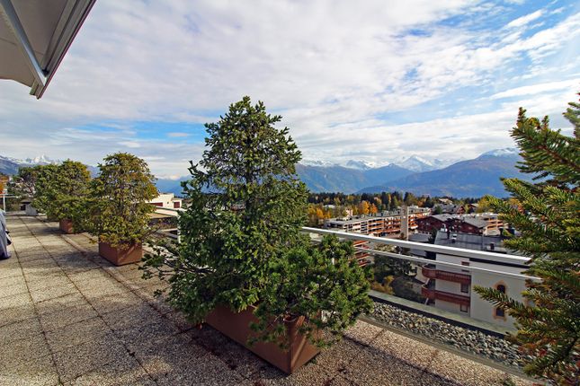Apartment for sale in Crans Sur Sierre, Crans Montana, Valais, Switzerland