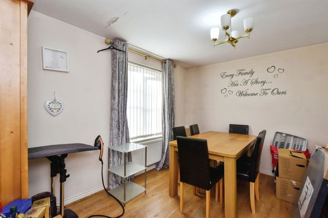 26, Woodland Walk, Merthyr Tydfil photo 3