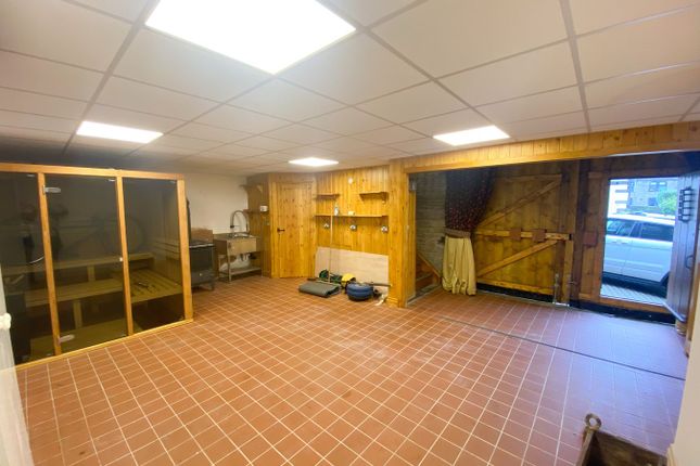 The Barn, Towngate, Huddersfield photo 3