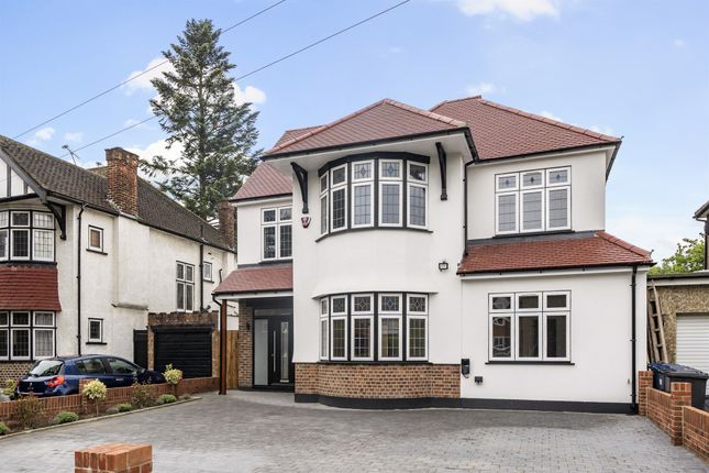 Thumbnail Detached house for sale in Oakleigh Road North, London