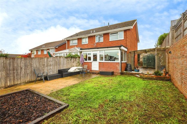 3-bed semi-detached on Streele View, East Sussex, £350,000