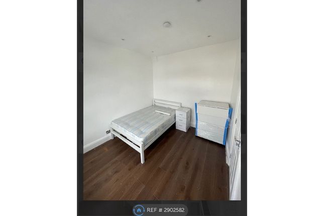 Westbury Terrace, London photo 2