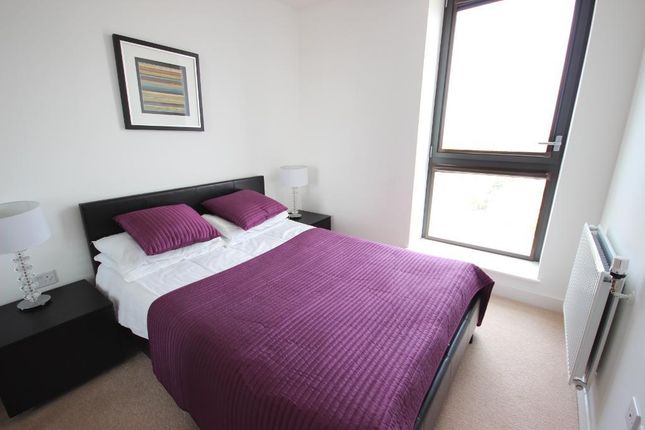 Connaught Heights, 2 Agnes George Walk, London photo 4