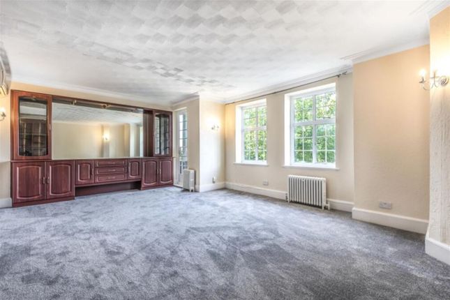 Flat 13, West Heath Court, Golders Green photo 2