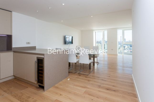 Thumbnail Flat to rent in Vaughan Way, Wapping