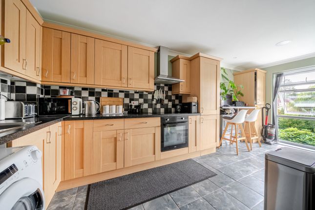 74, Malvern Drive, BRISTOL photo 2