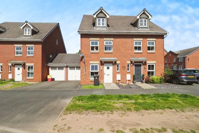 Thumbnail Town house for sale in Glover Road, Castle Donington, Derby