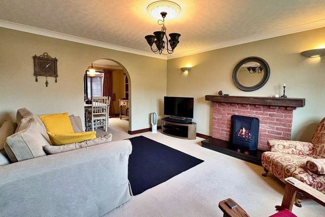 7, Meadow Rise, Gainsborough photo 2