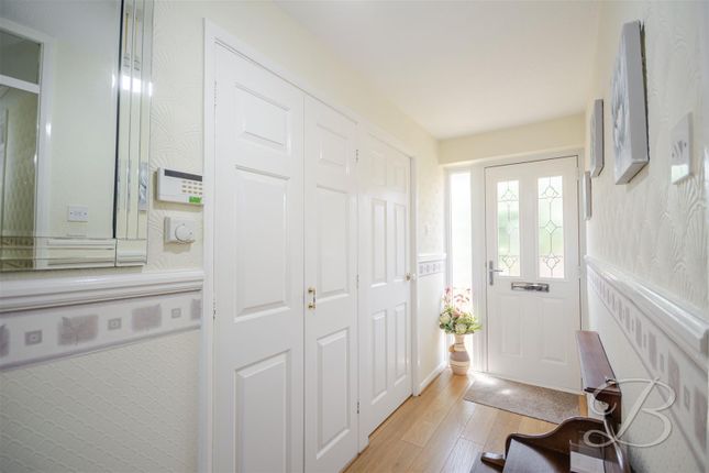 23, Haycroft Close, Mansfield photo 4