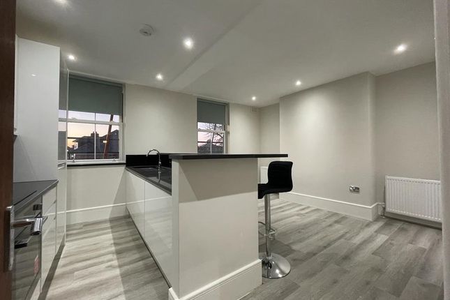 Thumbnail Triplex to rent in Manor Avenue, Brockley