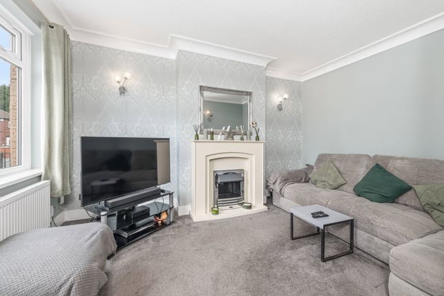 5, Whitebridge Avenue, Leeds photo 4
