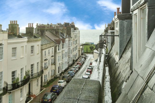 Third Floor Flat Flat 4, 16, Devonshire Place, East Sussex photo 3