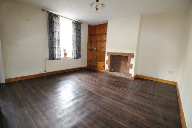 11, Chapel Lane, Batley photo 2