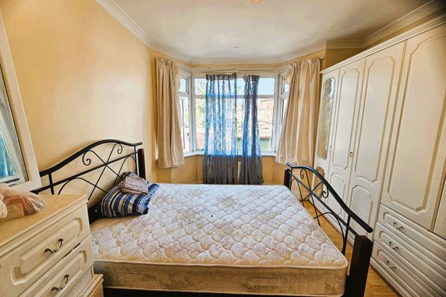 Terraced house to rent in Littlemoor Road, Ilford