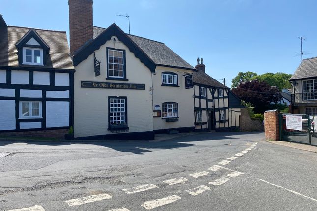 Thumbnail Pub/bar for sale in Weobley, Hereford
