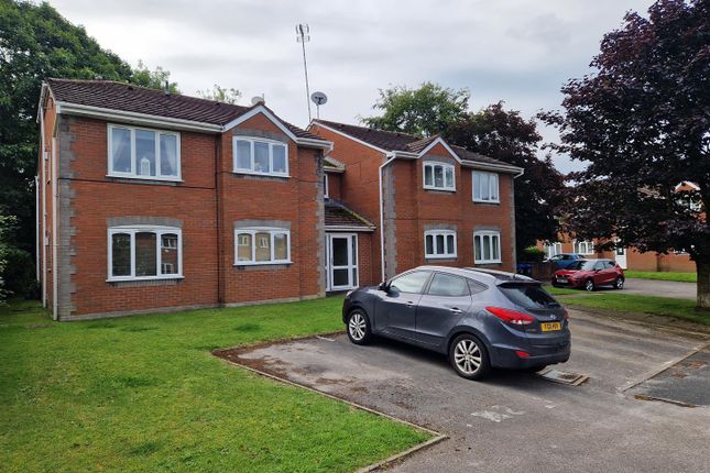 Thumbnail Flat to rent in Kingfisher Close, Madeley, Crewe