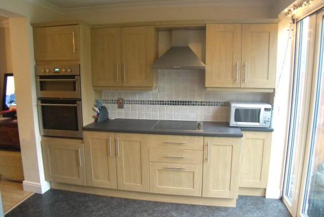 Maybank Avenue, Hornchurch photo 3