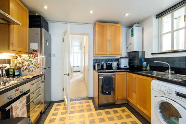 138, Balvernie Grove, London photo 4