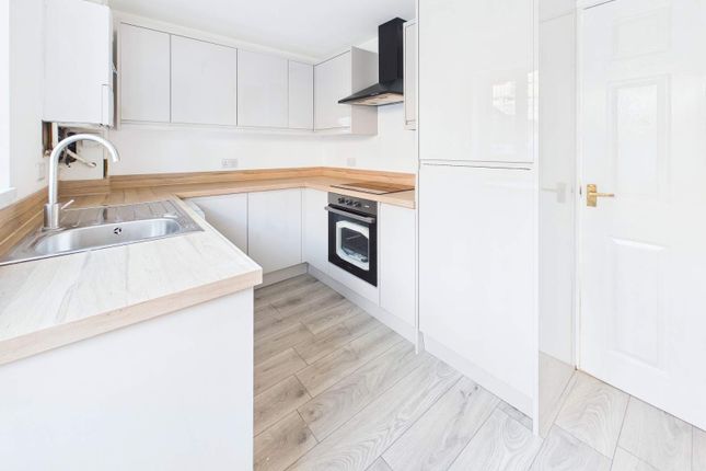 26, Merthyr Road, Cardiff photo 3