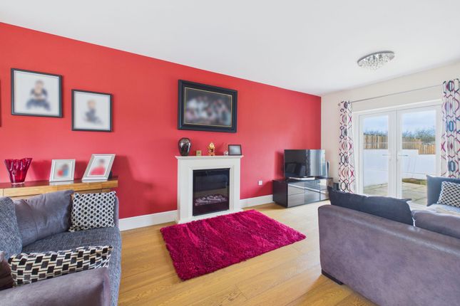 8 Honeyhill Grove, Pembroke photo 4