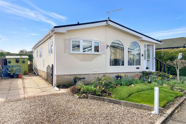 Mobile/park home for sale in West Drive, Wootton Hall, Wootton Wawen, Henley-In-Arden