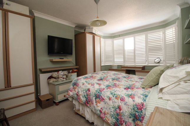 8, Bowes Avenue, Margate photo 2