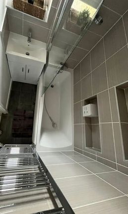 13, Jacobson House, Aldgate East photo 4