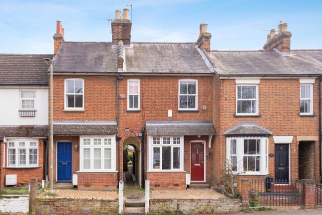 Thumbnail Terraced house for sale in Whinbush Road, Hitchin