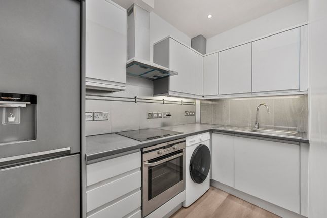 Flat 14, Bronwen Court,, Grove End Road, London photo 3