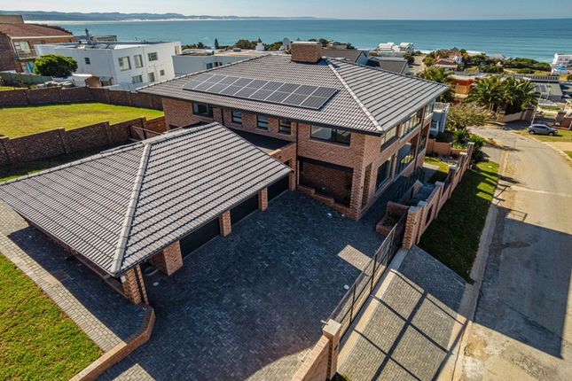 Thumbnail Detached house for sale in 9 Palm Crescent, Wave Crest, Jeffreys Bay, Eastern Cape, South Africa