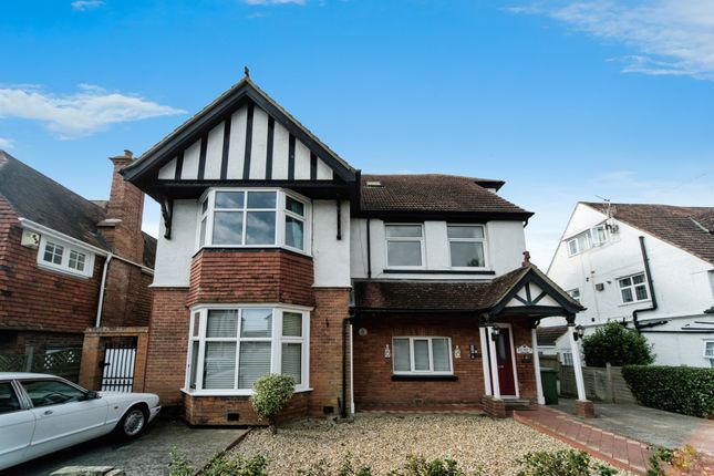 Thumbnail Maisonette for sale in Collington Avenue, Bexhill-On-Sea