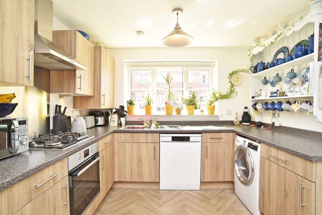 45 Stainmore Grove, Harrogate photo 4