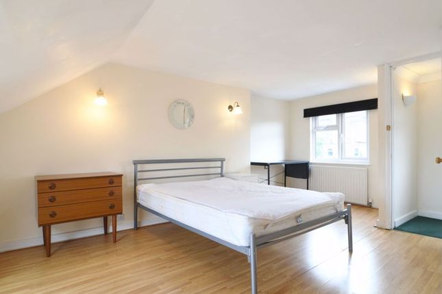 16 Mafeking Road, Brighton photo 3