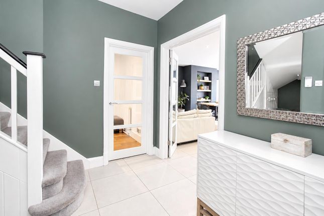 15, Waterer Rise, Wallington photo 4