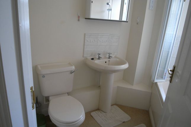 25, Tristram Close, CHANDLER'S FORD photo 4