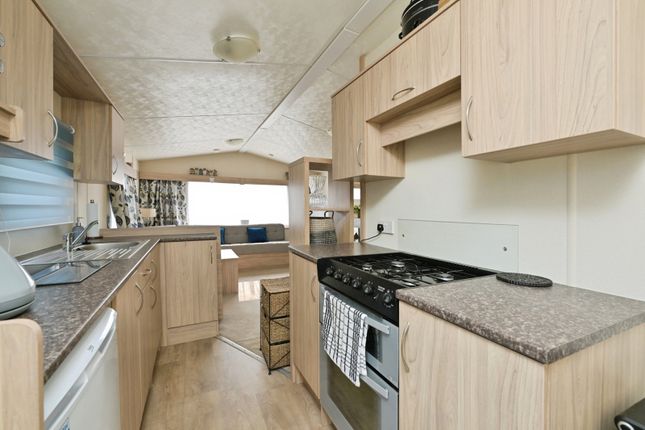 58 Canada Drive,, Crow Lane, Northampton photo 4