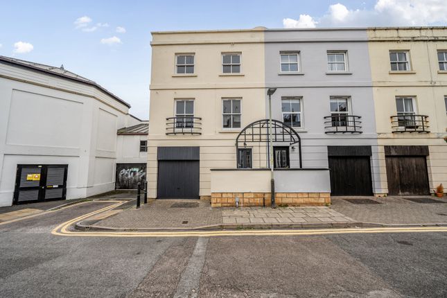 1369081-1-68ee45E...