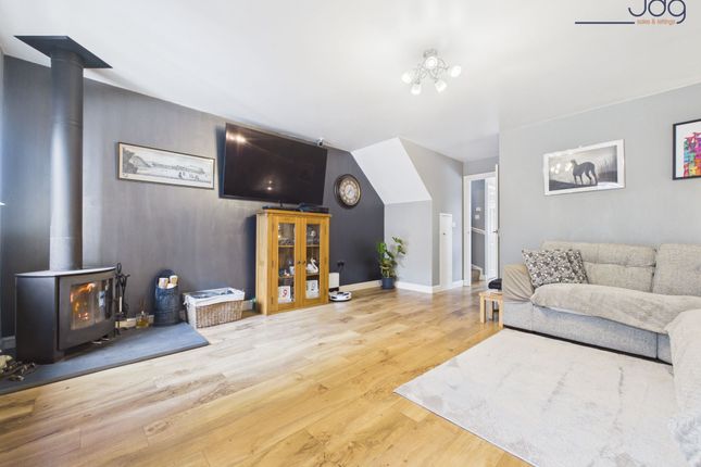 111, Redruth Drive, Carnforth, LA5 photo 2