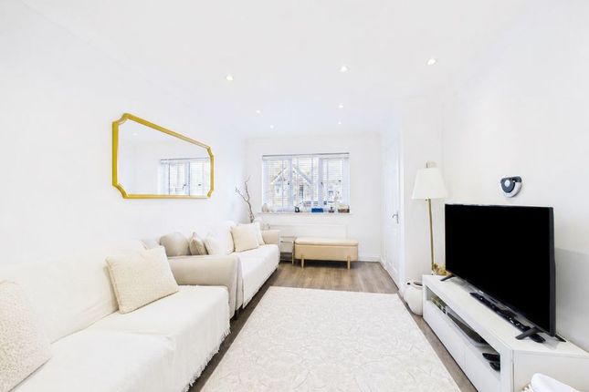 7, Lavender Close, South Ockendon photo 4