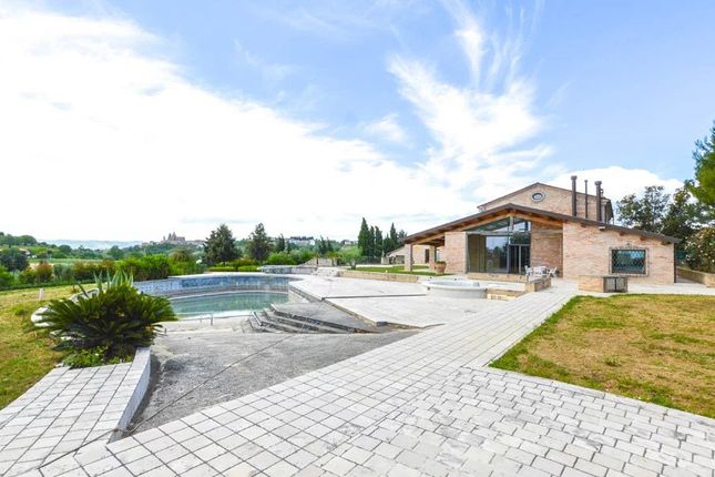 Villa for sale in Senigallia Le Marche, Monte San Vito, 60037