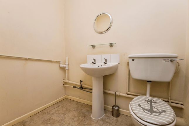 35, Gloucester Road, Devon photo 4