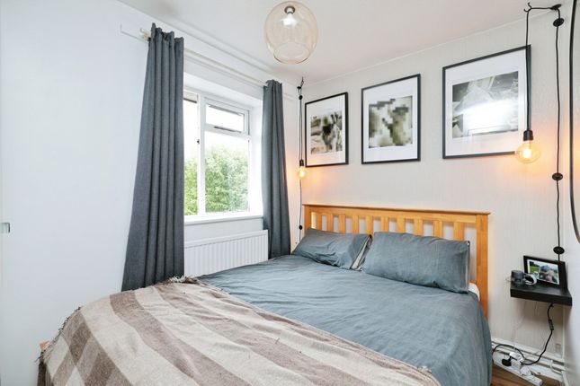 24, William Moulder Court, Chesham photo 4