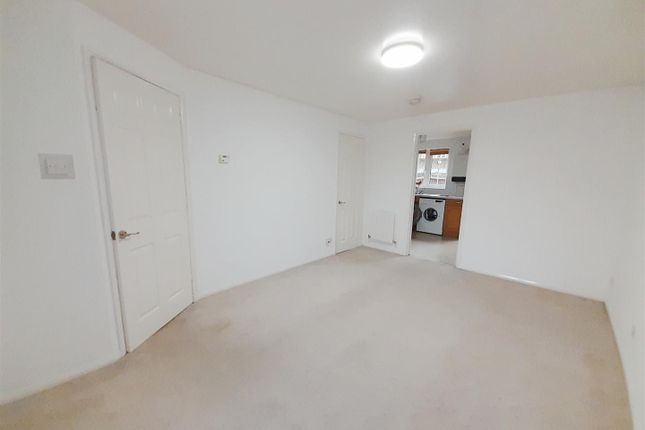18, Acer Avenue, Hayes photo 5