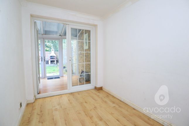 9 Crofton Close, Bracknell, Berkshire photo 4